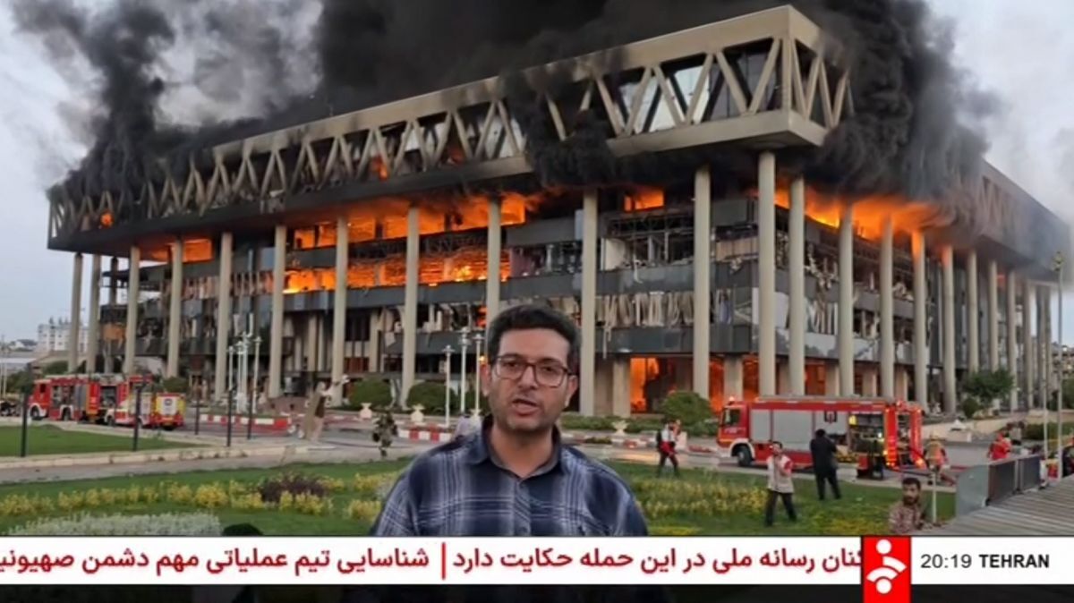 نمای شیشه پیوسته