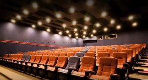 0 تا 100 استانداردهای صندلی سینمایی و چیدمان سالن نمایش